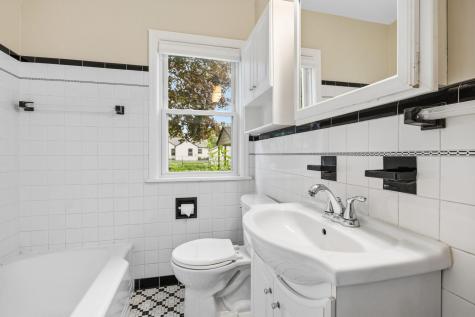 749 Cottage Avenue W Saint Paul MN 55117