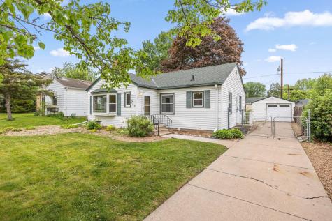 749 Cottage Avenue W Saint Paul MN 55117