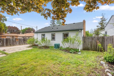 749 Cottage Avenue W Saint Paul MN 55117