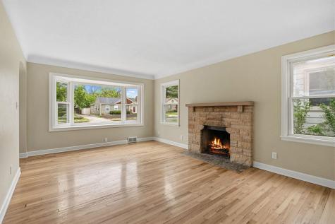 749 Cottage Avenue W Saint Paul MN 55117
