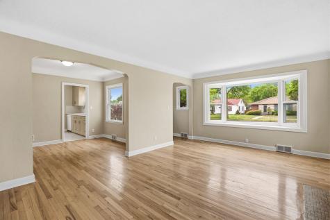 749 Cottage Avenue W Saint Paul MN 55117