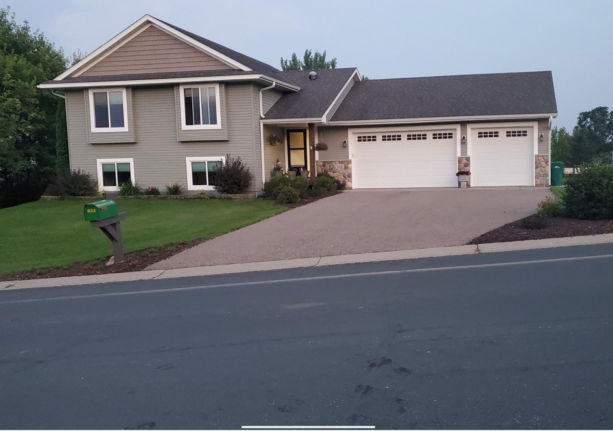 822 Deer Path Montgomery MN 56069