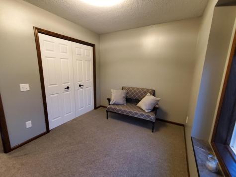 822 Deer Path Montgomery MN 56069