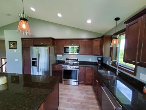 822 Deer Path Montgomery MN 56069