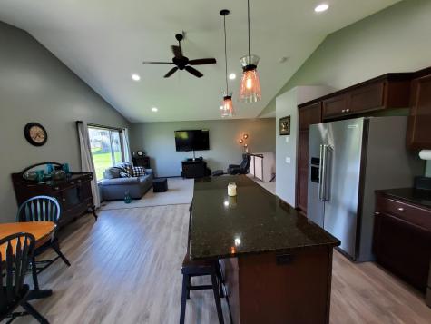 822 Deer Path Montgomery MN 56069