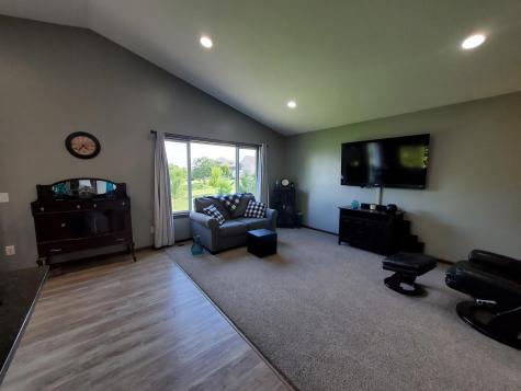 822 Deer Path Montgomery MN 56069