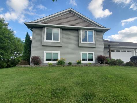 822 Deer Path Montgomery MN 56069