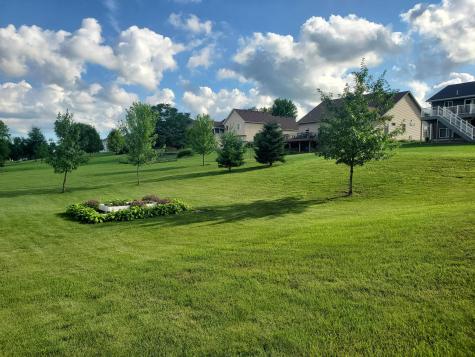 822 Deer Path Montgomery MN 56069