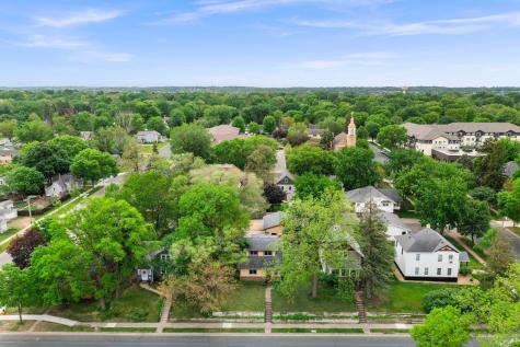 220 4th Avenue E Shakopee MN 55379