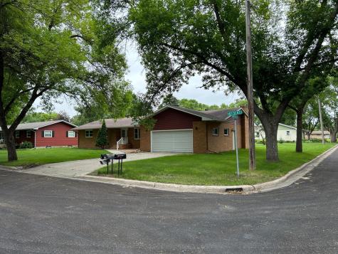 402 6th Street NE Barnesville MN 56514