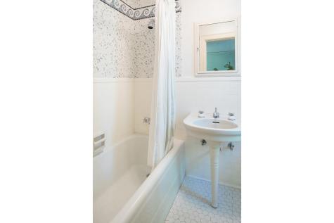 2728 Dean Parkway Minneapolis MN 55416