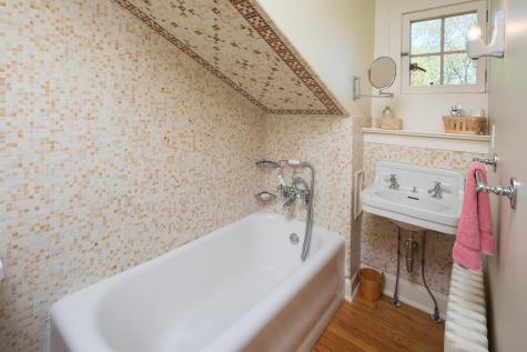 2728 Dean Parkway Minneapolis MN 55416