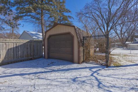 324 N Gilman Avenue Litchfield MN 55355