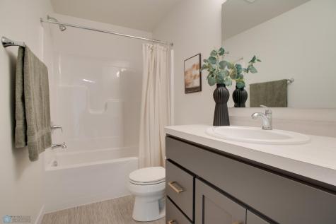 6806 Belding Drive S Fargo ND 58104