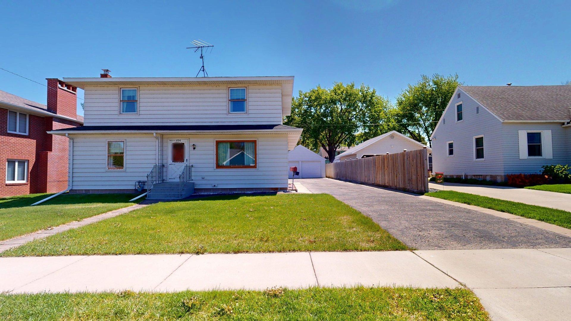 406 Giles Place Albert Lea MN 56007
