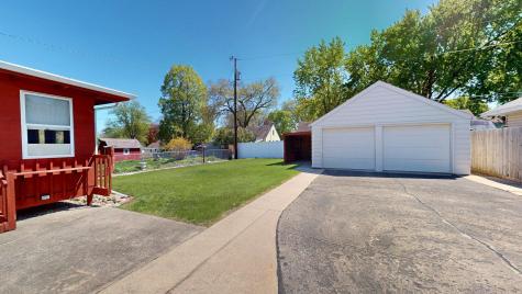 406 Giles Place Albert Lea MN 56007