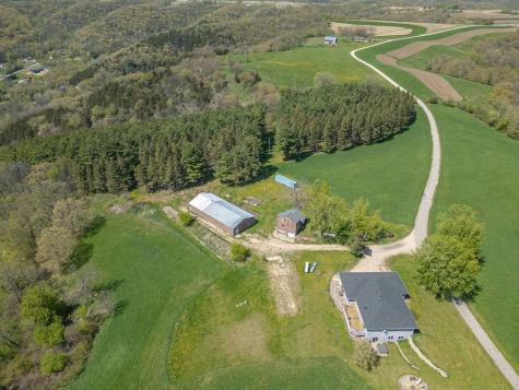 S3565 Rooster Ridge Lane Fountain City WI 54629