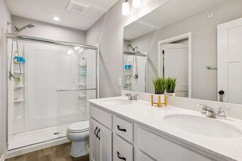2280 Polar Way North Saint Paul MN 55109