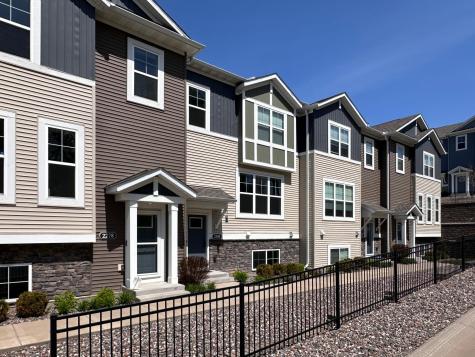 2280 Polar Way North Saint Paul MN 55109