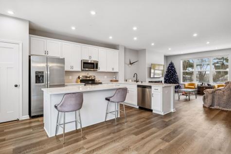 2280 Polar Way North Saint Paul MN 55109
