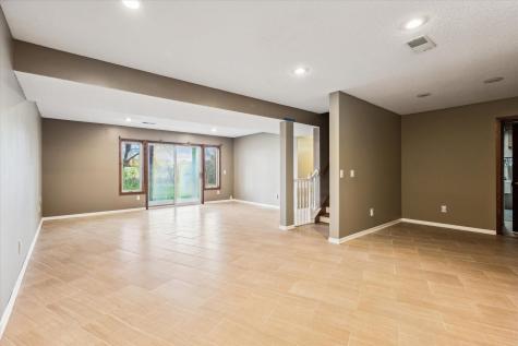 6913 Connelly Circle Savage MN 55378
