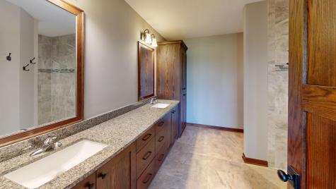 15315 Elm Court Faribault MN 55021