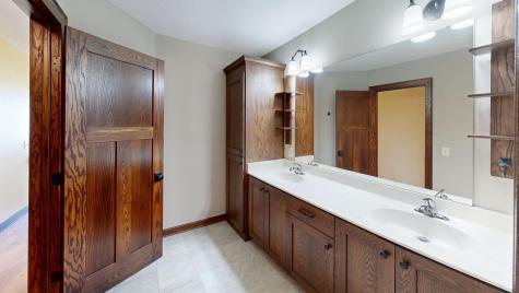 15315 Elm Court Faribault MN 55021