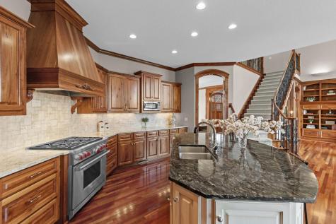 27665 Virginia Cove Excelsior MN 55331
