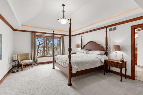 27665 Virginia Cove Excelsior MN 55331