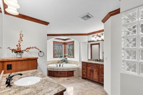 27665 Virginia Cove Excelsior MN 55331