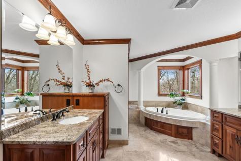 27665 Virginia Cove Excelsior MN 55331