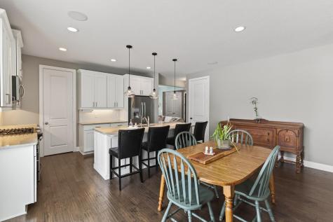 303 Primrose Path N Bayport MN 55003