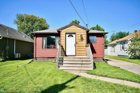 221 15th Street N Moorhead MN 56560