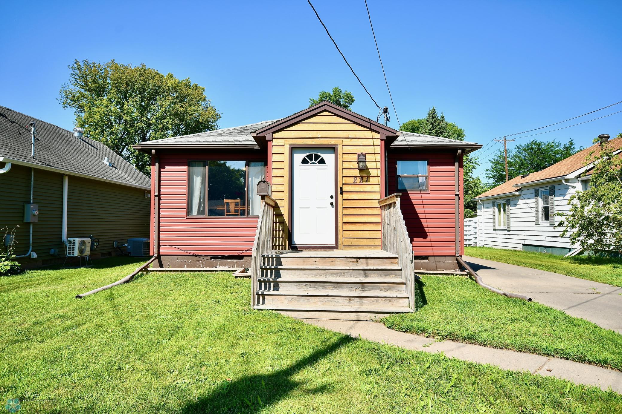 221 15th Street N Moorhead MN 56560