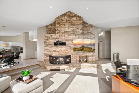 8325 Ox Yoke Circle Maple Plain MN 55359