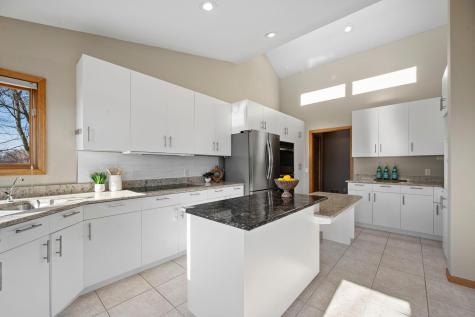 8325 Ox Yoke Circle Maple Plain MN 55359