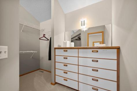 8325 Ox Yoke Circle Maple Plain MN 55359