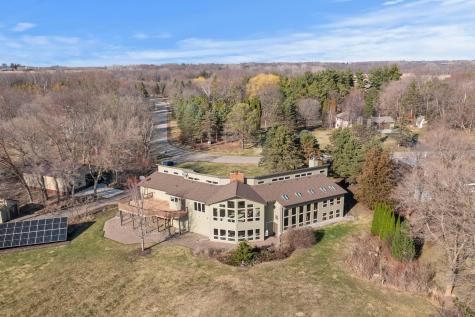 8325 Ox Yoke Circle Maple Plain MN 55359