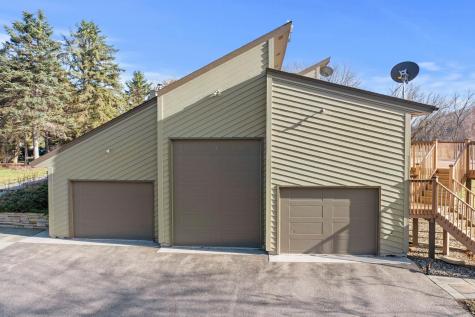8325 Ox Yoke Circle Maple Plain MN 55359