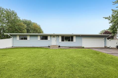 6847 8th Street Lane N Oakdale MN 55128