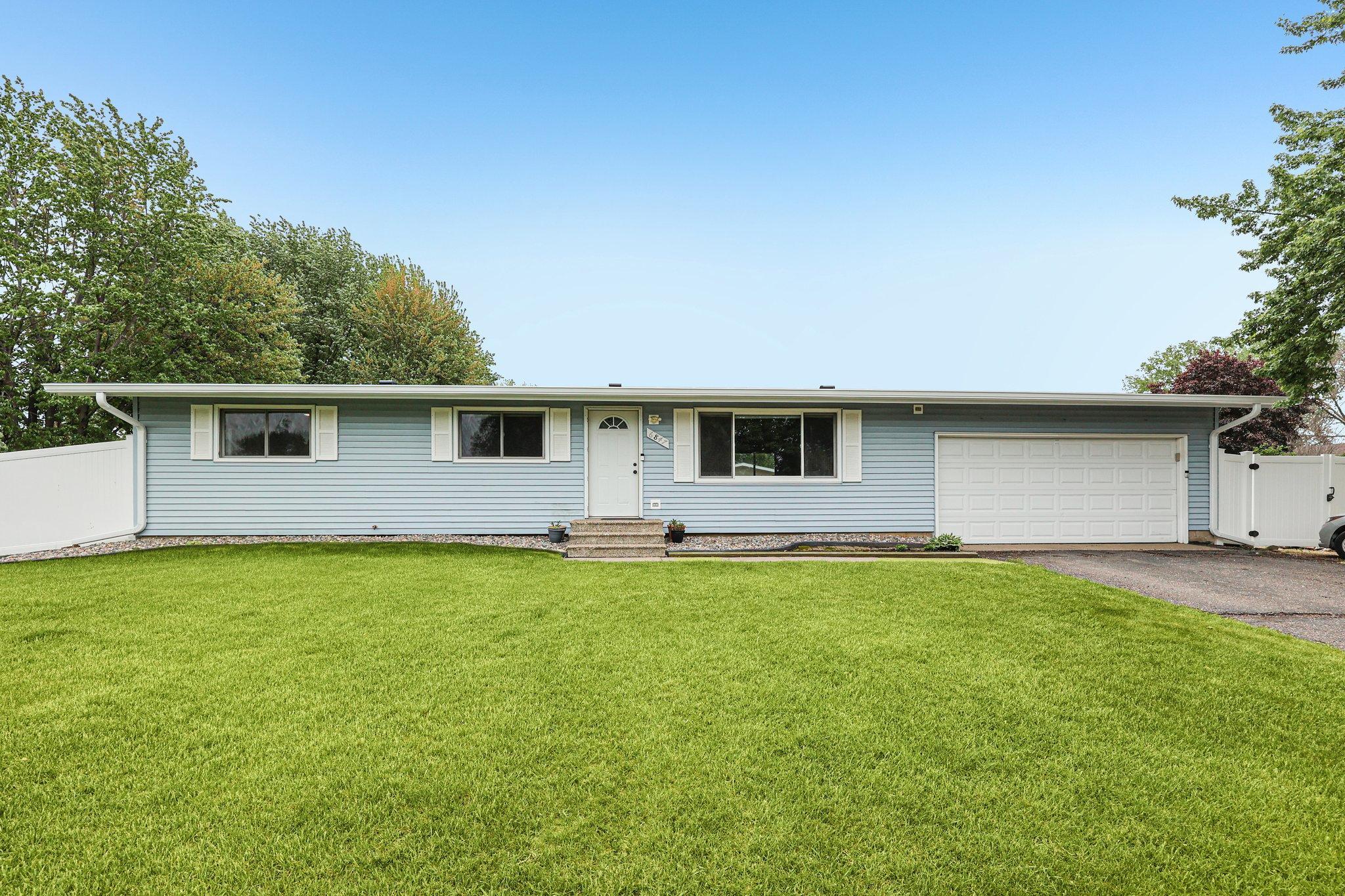 6847 8th Street Lane N Oakdale MN 55128