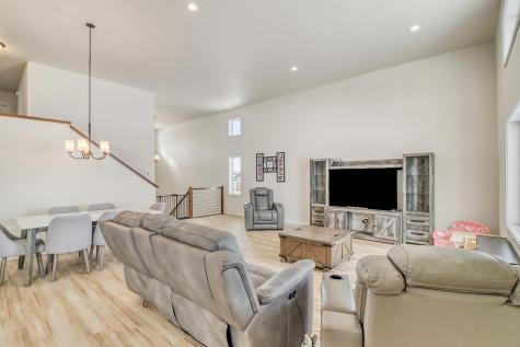 1154 60th Avenue W West Fargo ND 58078