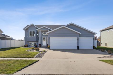 4534 Westport Parkway West Fargo ND 58078