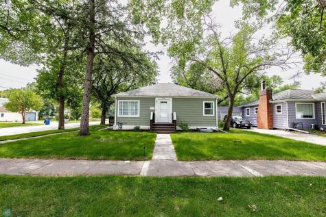 1337 4th Avenue S Moorhead MN 56560