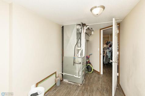 1337 4th Avenue S Moorhead MN 56560
