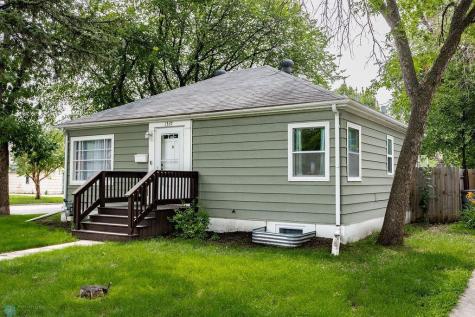 1337 4th Avenue S Moorhead MN 56560