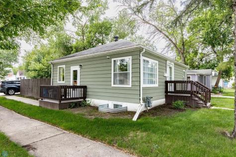 1337 4th Avenue S Moorhead MN 56560