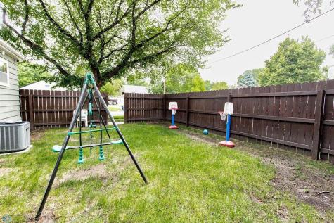 1337 4th Avenue S Moorhead MN 56560