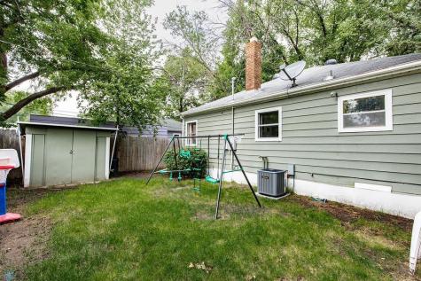 1337 4th Avenue S Moorhead MN 56560