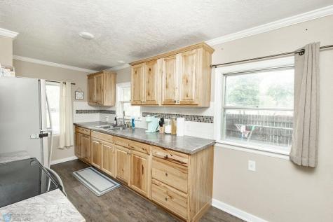 1337 4th Avenue S Moorhead MN 56560